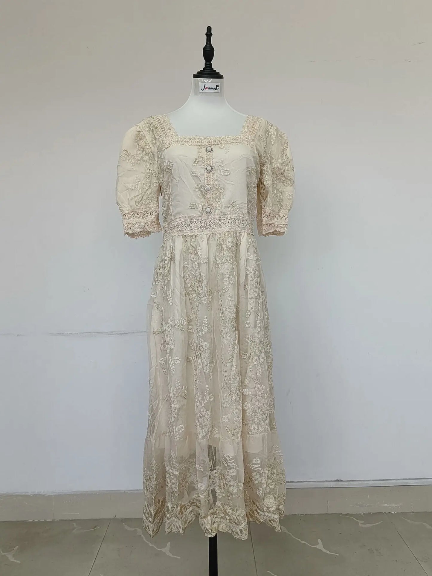 Flower Embroidery White Lace Prom Dresses Women Short Sleeve Fashion Dress Female New Style