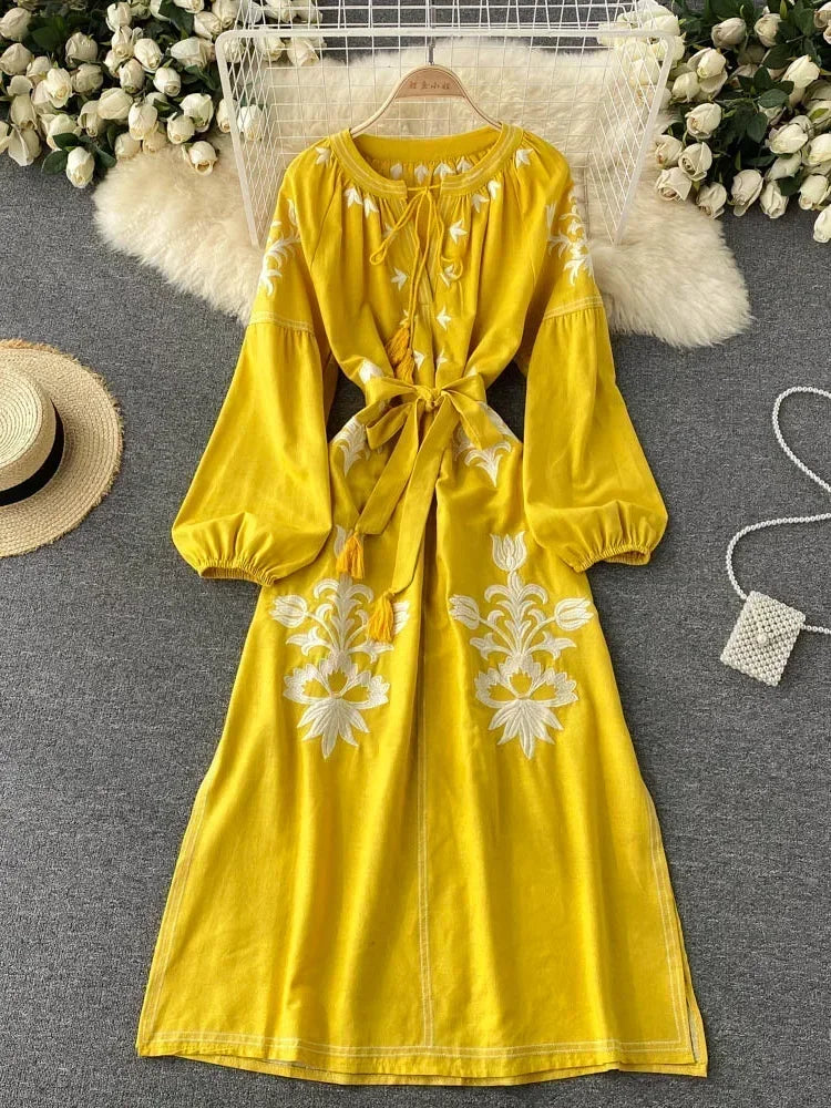 Women's Embroidered Dress V-neck Tie Split Retro Indie Folk Style Holiday Beach Long Dress