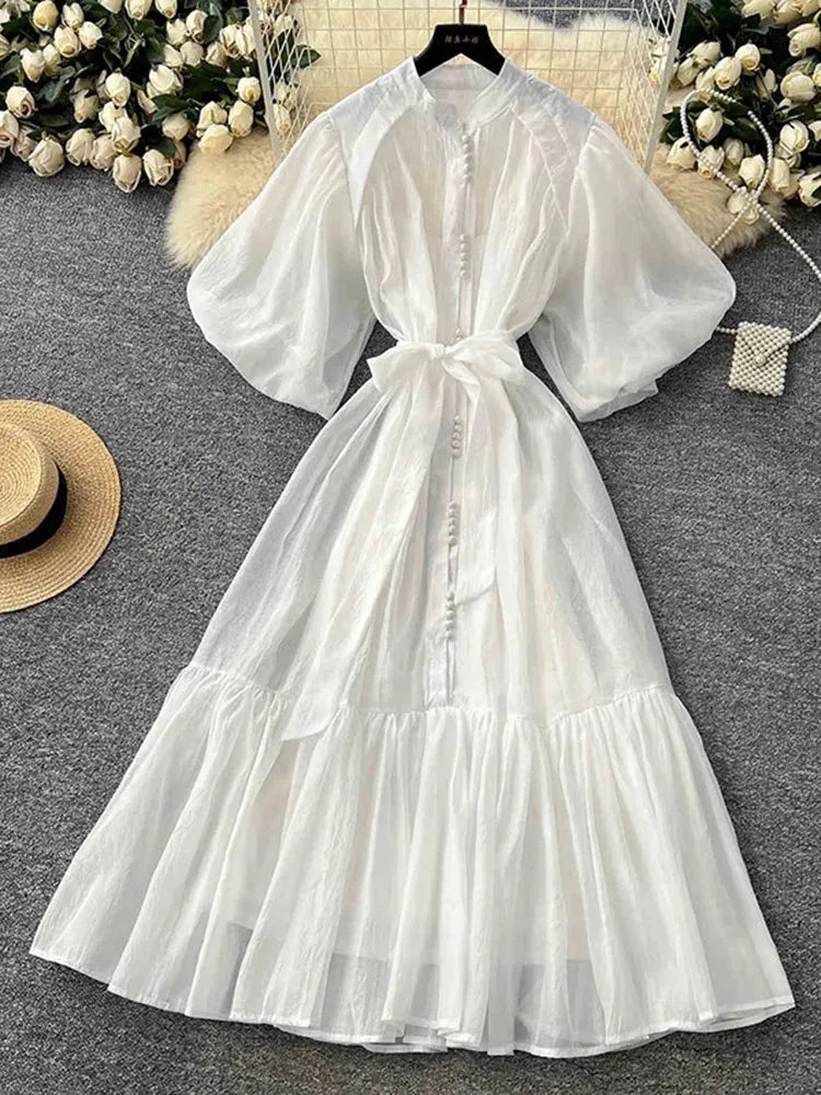 European American Dress in White Black Fashionable Lantern Sleeves Cinching Large Swing Long Dress