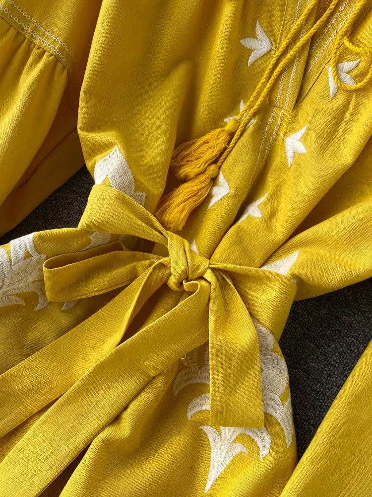 Women's Embroidered Dress V-neck Tie Split Retro Indie Folk Style Holiday Beach Long Dress