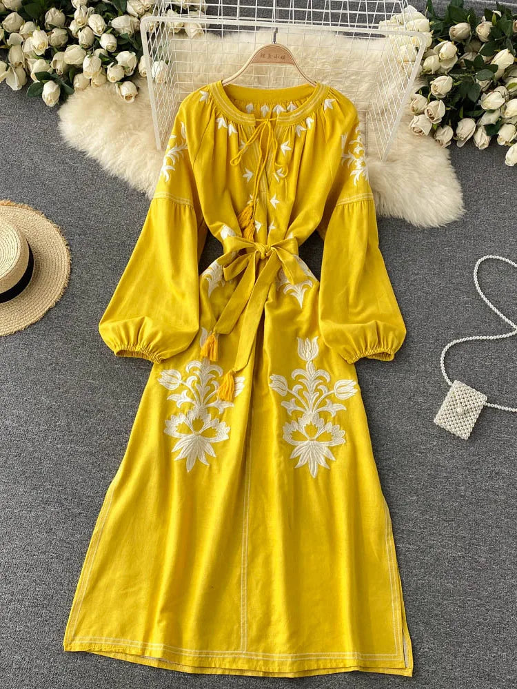 Women's Embroidered Dress V-neck Tie Split Retro Indie Folk Style Holiday Beach Long Dress
