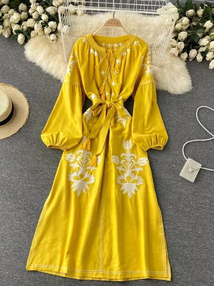 Women's Embroidered Dress V-neck Tie Split Retro Indie Folk Style Holiday Beach Long Dress